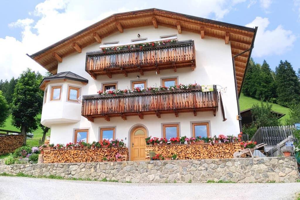 App. Monte Pore - Agriturismo La Majon Colle Santa Lucia Esterno foto